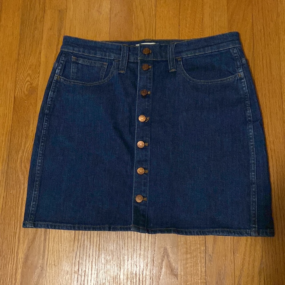 Madewell button mini size 31